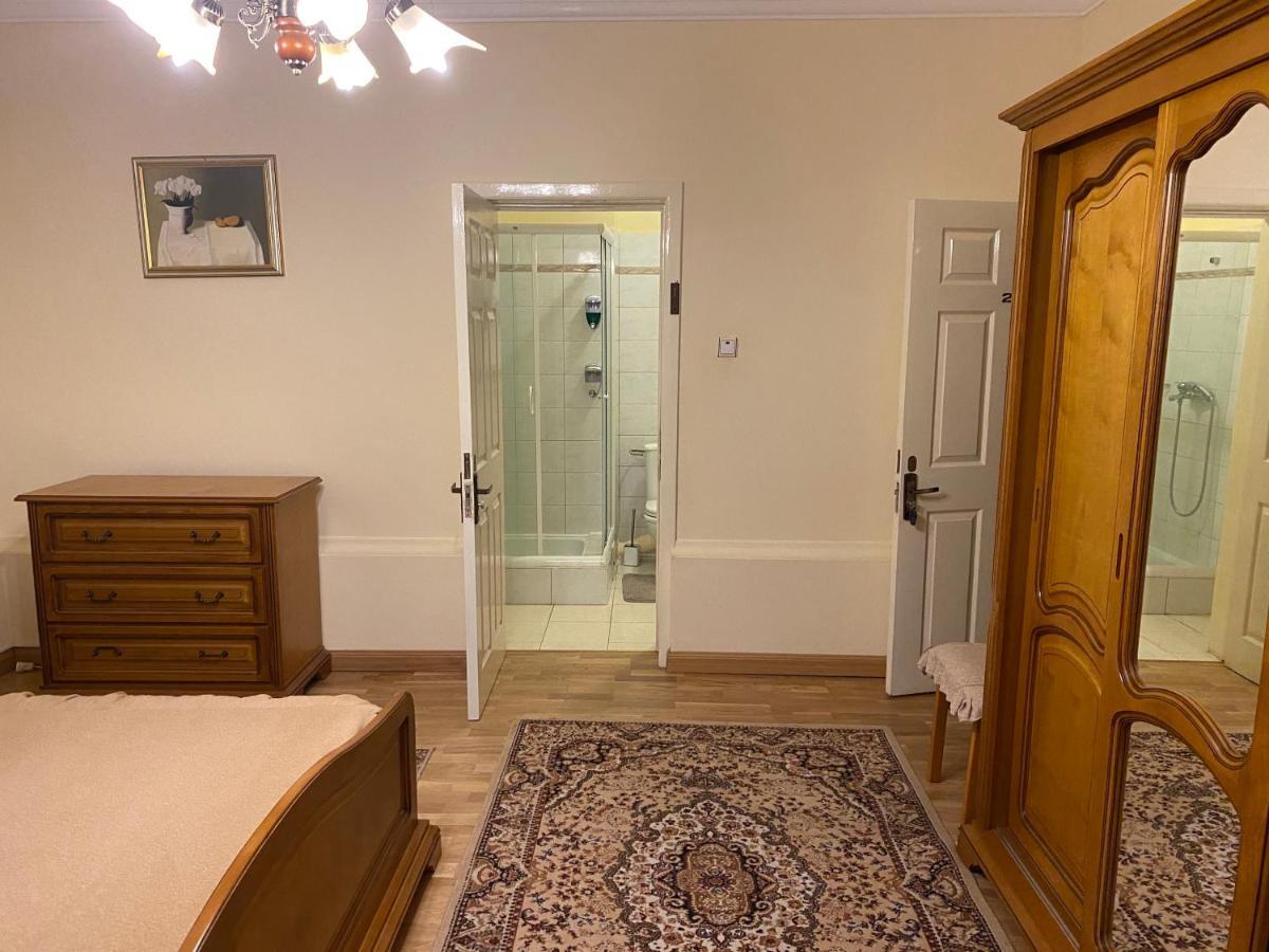Vila Phoenix Aparthotel Predeál Kültér fotó