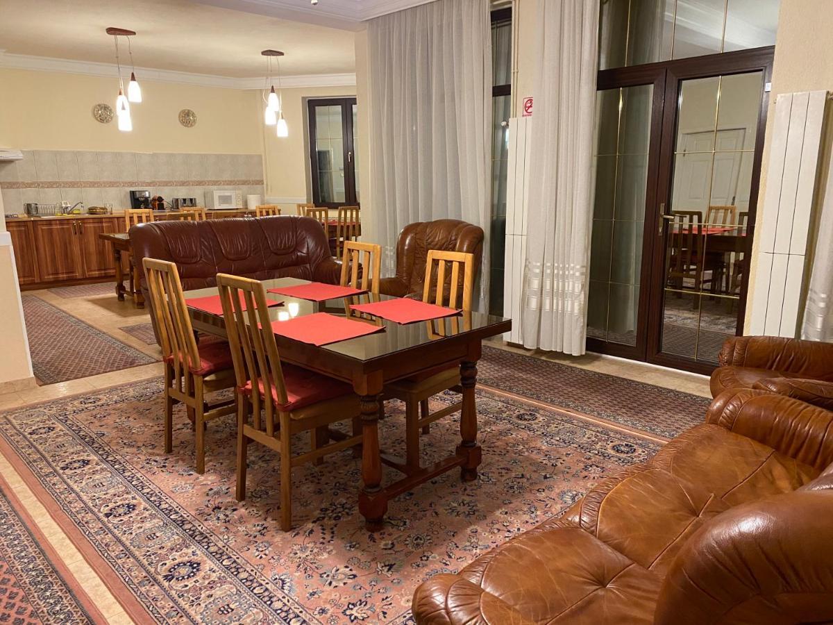Vila Phoenix Aparthotel Predeál Kültér fotó