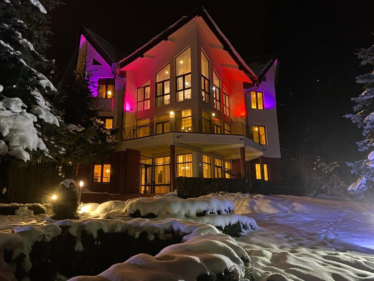 Vila Phoenix Aparthotel Predeál Kültér fotó
