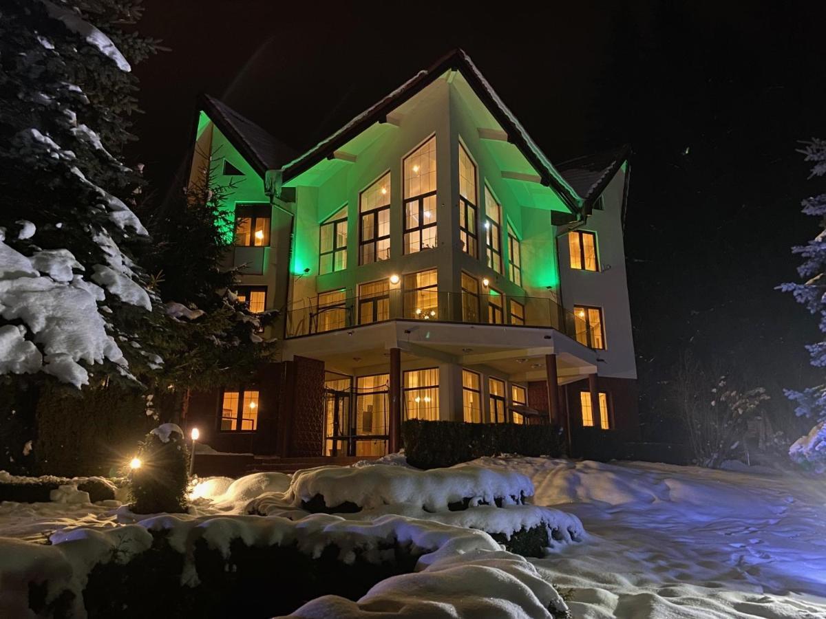 Vila Phoenix Aparthotel Predeál Kültér fotó